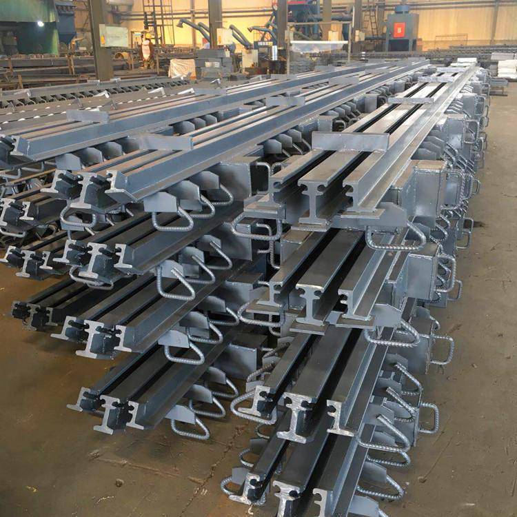 尚拓浅埋式伸缩装置D80型 公路桥梁模数式变形缝解决方案